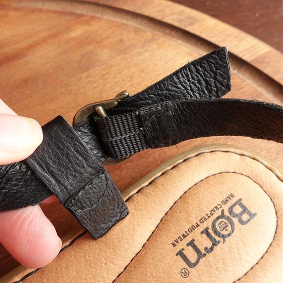 Born Sandals Womens SZ 8M BLK Inya Toe Loop Leather Boho Minimalist Flat Shoes - Picture 12 of 15